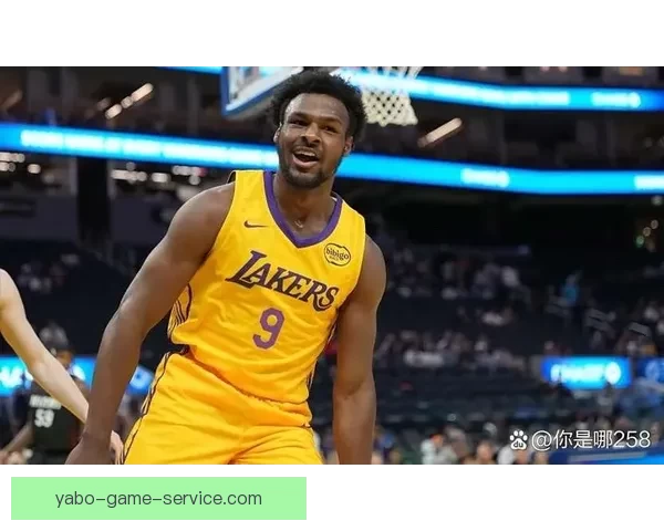 布朗尼连续背靠背胜利南湾湖人13战全胜雷迪克高度评价他努力拼搏